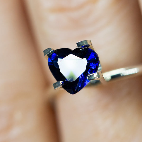 1.08Ct Royal Blue Ceylon Sapphire | Heart Shape closeup