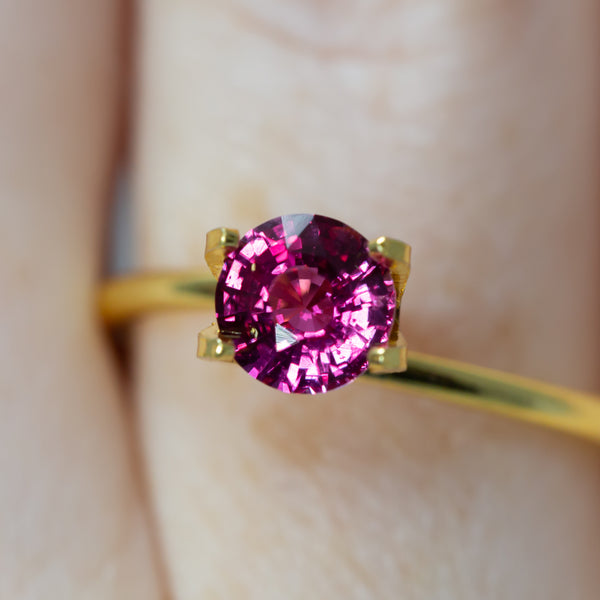 1.06Ct Vivid Hot Pink Mozambique Sapphire | Round Shape - closeup