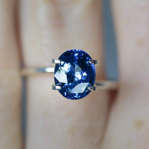 2.4Ct Sweet Blue Ceylon Sapphire | Oval Shape closeup