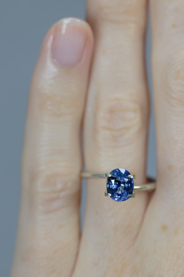 2.2Ct Gentle Blue Ceylon Sapphire | Oval Shape ring finger