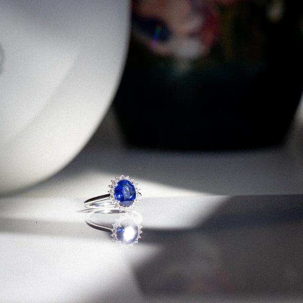 Princess Ring - Vivid Royal Blue 2.6Ct Ceylon Sapphire & Diamonds - light play