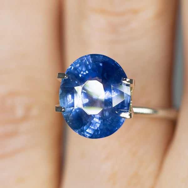 6.61Ct Blue Ceylon Sapphire | Oval Shape closeup