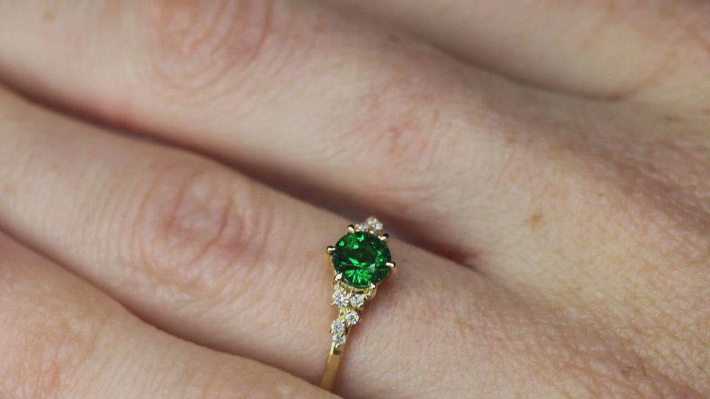 Video of Emerald Green Tsavorite & Diamonds Ring