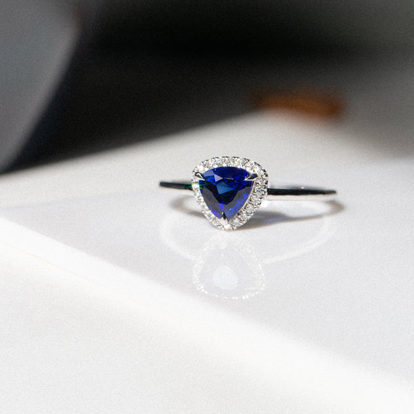 Indian Ocean | Starry night - Royal Blue Ceylon Sapphire & Diamonds Ring