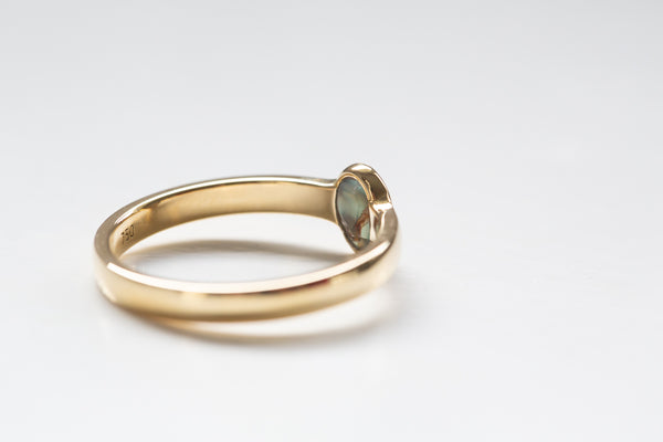 Daintree | Eye of the Tiger - Alexandrite Cat's Eye Ring side view closeup