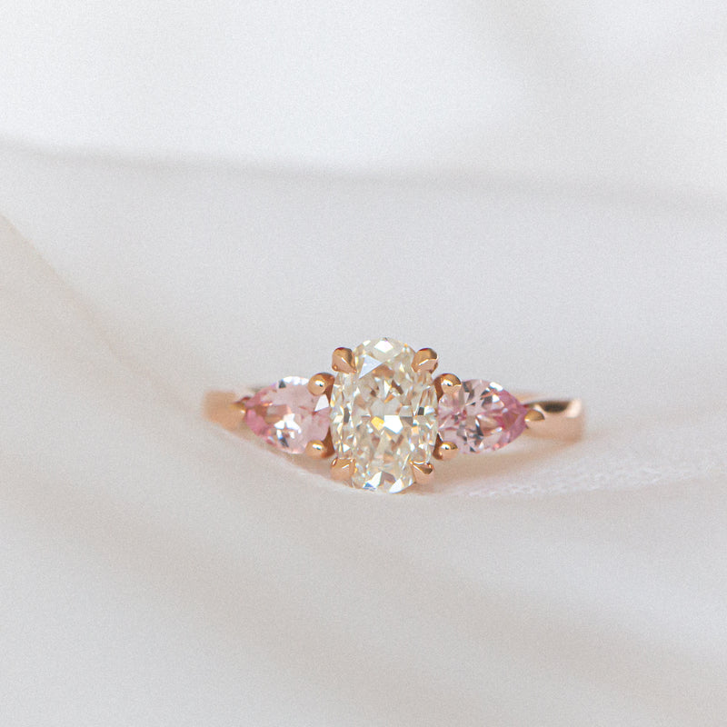 Kimberley | 'Grace of Sakura' | Natural GIA Certified I,VVS1,EX Diamond & Pastel Pink Sapphires Ring front view