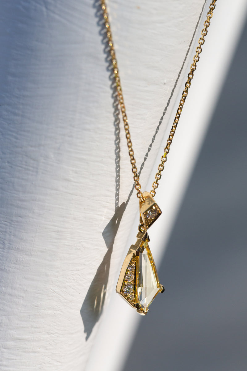 Byron Bay | Freeform Geometry - Yellow Ceylon Sapphire and Natural Diamonds shadow