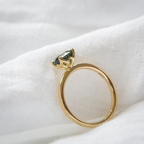 Daintree | "Summer in a Rainforest" | Green Australian Sapphire Ring side view