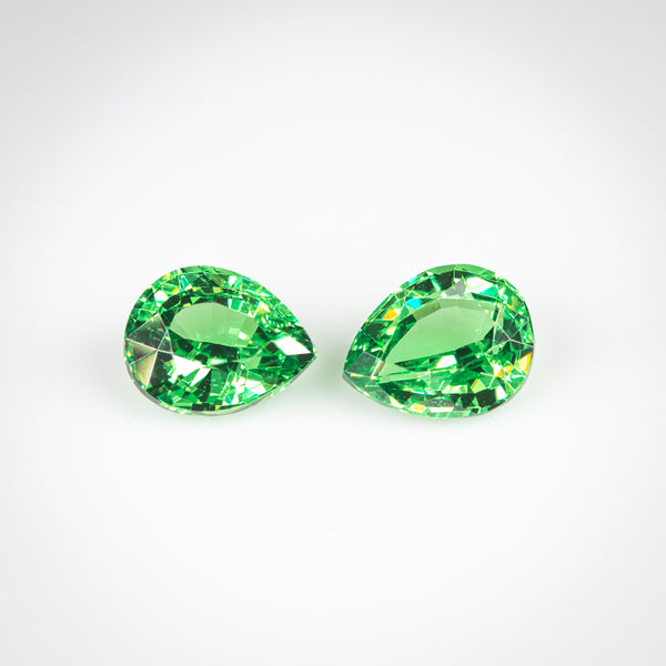 1.98Ctw Pair of Emerald Kijani Green Tsavorites | "Val D’Orcia" | Pear Shape side view