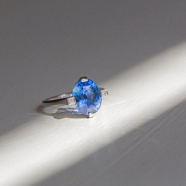 Indian Ocean | Art Deco Blue | Vivid Blue Ceylon Sapphire in sunlight