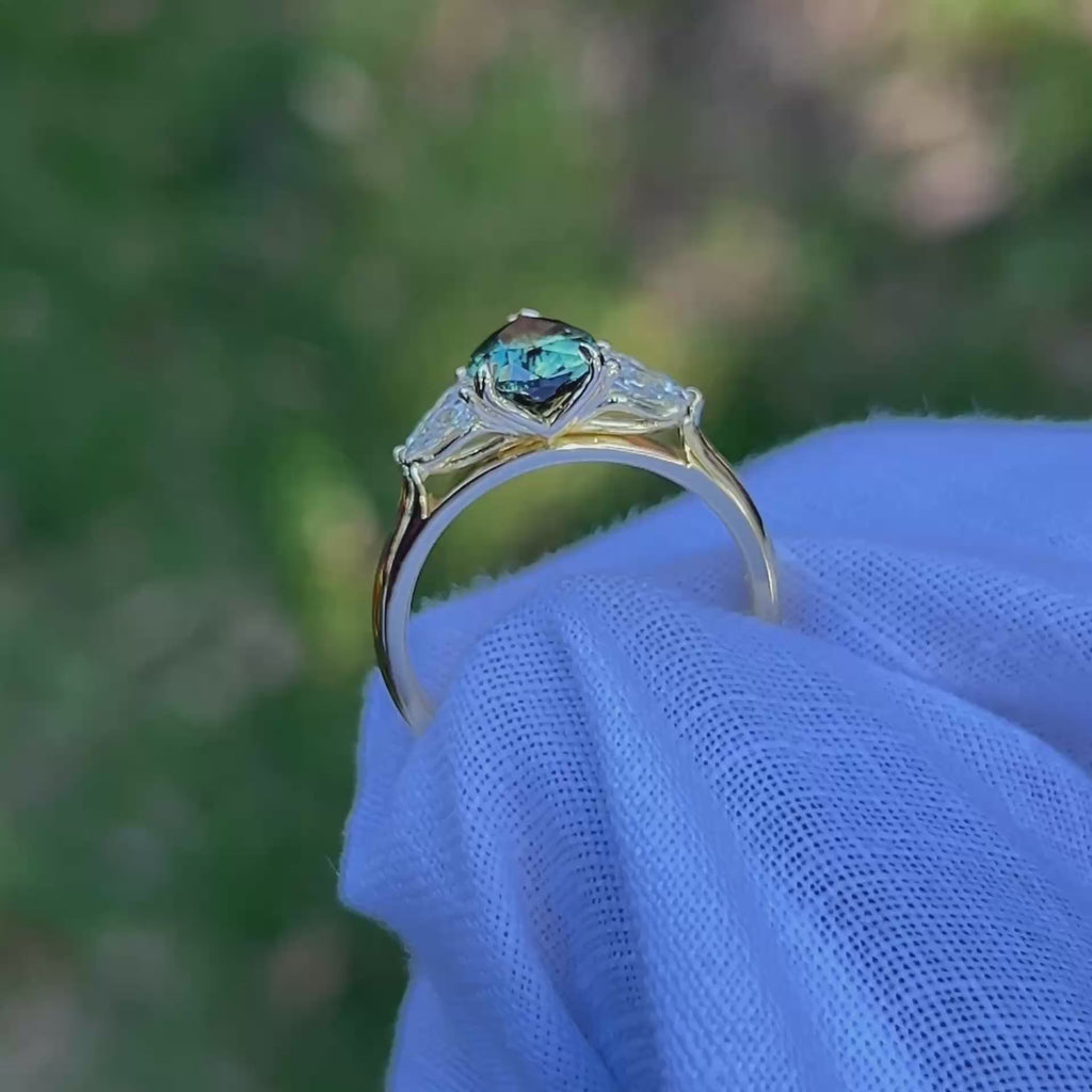 Daintree | "Eucalyptus in the wind" | Parti Australian Sapphire & Diamonds Trilogy Ring video