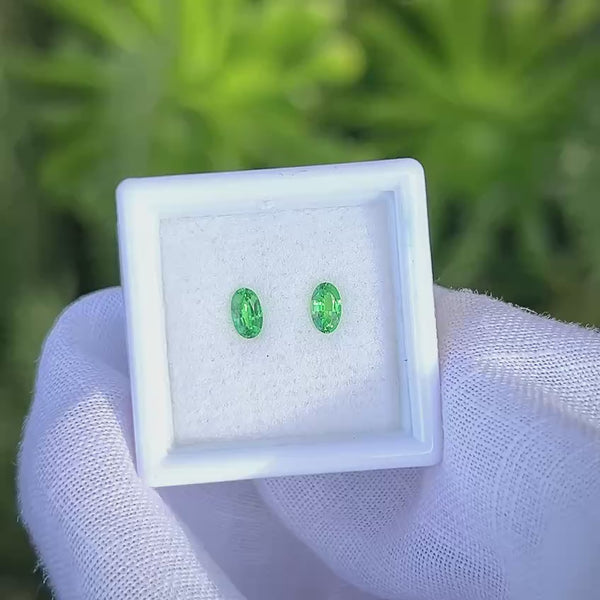0.49Ctw 5.3x3.3mm Emerald Kijani Green Tsavorite | Oval Shape video