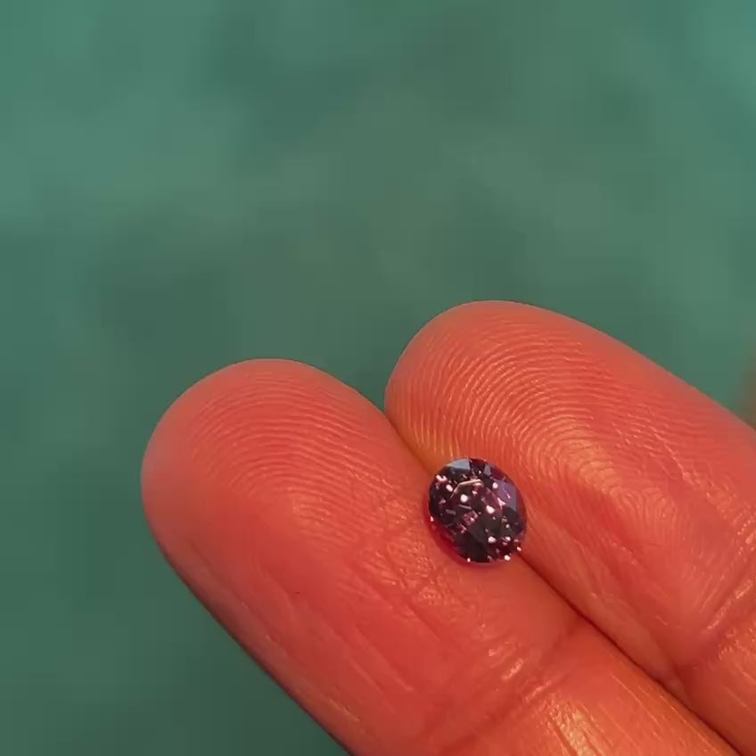 1.16Ct Greenish Orange to Pink Colour Change Sapphire | 'Panther Chameleon' | Oval Shape warm light video