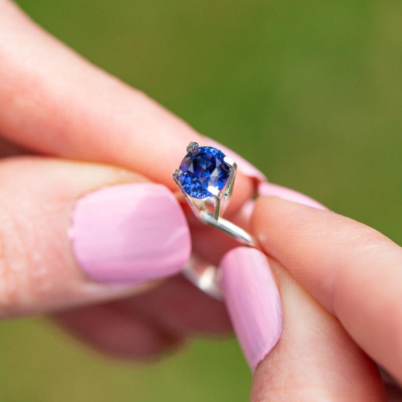 2 carat online blue sapphire