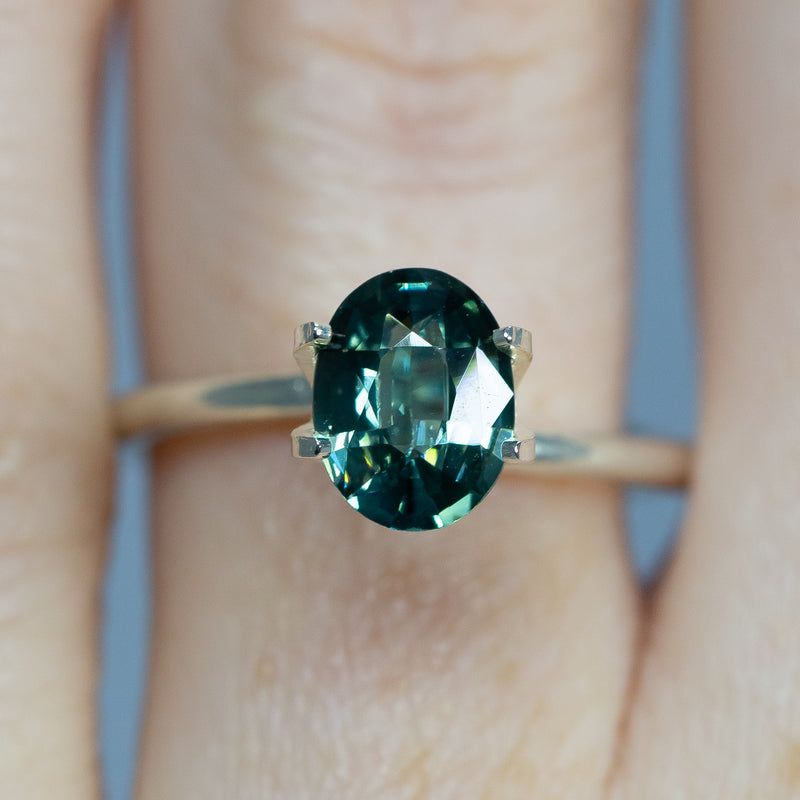 1.67Ct Bluish Teal Madagascan Sapphire | Oval Shape closeup