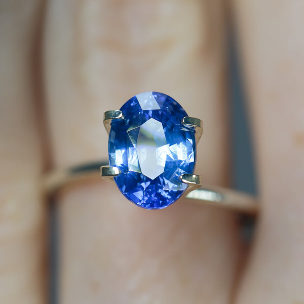 3.06Ct Vivid Sweet Blue Ceylon Sapphire | Oval Shape closeup
