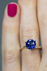 3.01Ct Royal Blue Ceylon Sapphire | Round Shape on ring finger