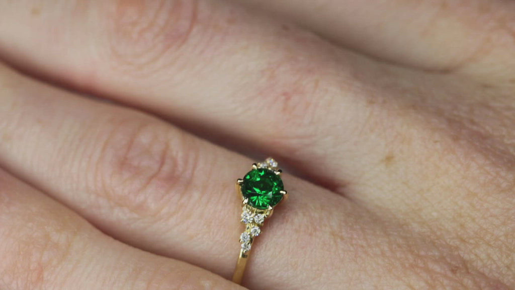 Video of Emerald Green Tsavorite & Diamonds Ring